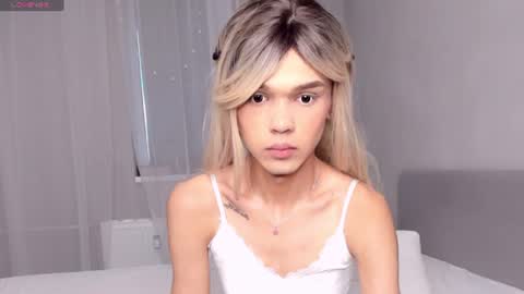 Snapshot of lizzydelrey chatting on 07/12/26, 05:26 lizzydelrey online show from 07/12/26, 05:26