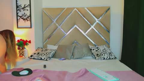 Snapshot of lizzymontana chatting on 01/09/26, 02:58 Liz online show from 01/09/26, 02:58