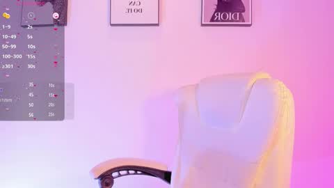 Snapshot of lizzyponcee chatting on 12/18/25, 10:21 lizzyponcee online show from 12/18/25, 10:21