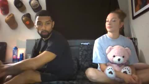 Snapshot of lizzyvonn chatting on 04/26/26, 12:14 Lizzie Vonn online show from 04/26/26, 12:14