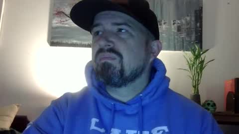 Snapshot of lj345689 chatting on 12/01/25, 12:26 lj345689 online show from 12/01/25, 12:26