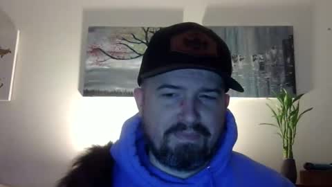 Snapshot of lj345689 chatting on 12/15/25, 02:16 lj345689 online show from 12/15/25, 02:16