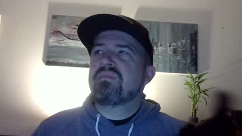 Snapshot of lj345689 chatting on 04/04/26, 08:34 lj345689 online show from 04/04/26, 08:34