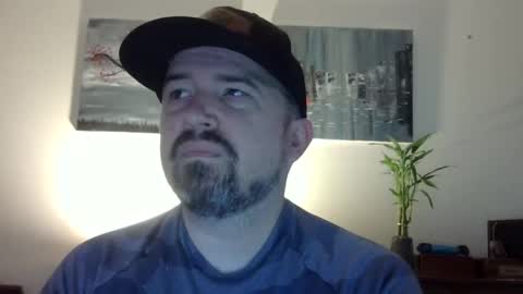 Snapshot of lj345689 chatting on 04/05/26, 08:50 lj345689 online show from 04/05/26, 08:50