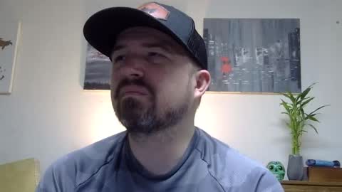 Snapshot of lj345689 chatting on 04/10/26, 01:11 lj345689 online show from 04/10/26, 01:11