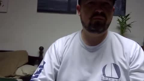 Snapshot of lj345689 chatting on 04/12/26, 02:38 lj345689 online show from 04/12/26, 02:38