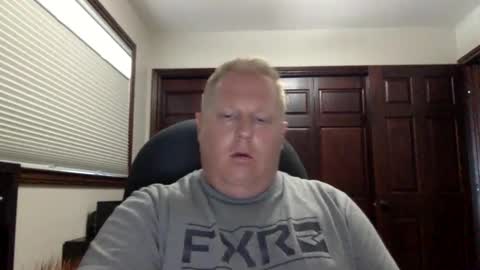 Snapshot of lkn4fun32 chatting on 03/19/26, 10:47 lkn4fun32 online show from 03/19/26, 10:47