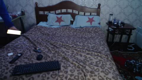 Snapshot of llevella chatting on 12/25/24, 10:05 Sevy online show from 12/25/24, 10:05