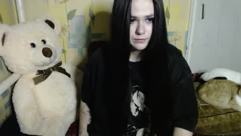 Snapshot of llevella chatting on 10/26/25, 09:21 Sevy online show from 10/26/25, 09:21