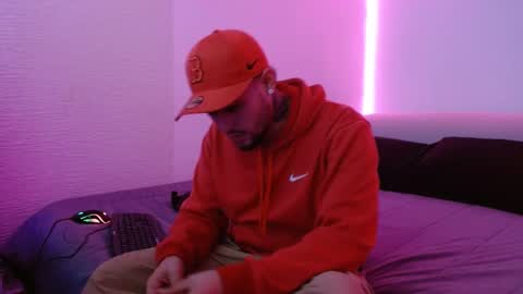 Snapshot of lliamm_2 chatting on 02/07/25, 01:01 lliamm 2 online show from 02/07/25, 01:01