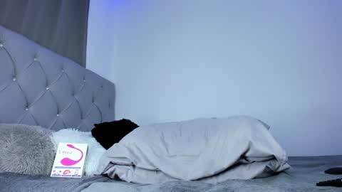 lm_adrii online show from 12/22/24, 08:14