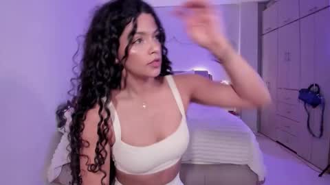 Snapshot of lm_kloeeh chatting on 03/26/26, 12:28 Kloe see you 28-11 to celebrate my birthday online show from 03/26/26, 12:28