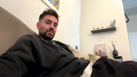 Snapshot of lnnc5 chatting on 10/21/25, 10:38 lnnc5 online show from 10/21/25, 10:38