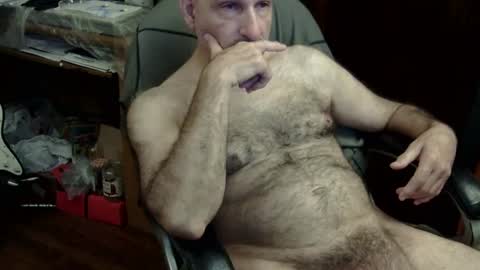 Snapshot of loades182025 chatting on 09/27/25, 05:23 loades182025 online show from 09/27/25, 05:23