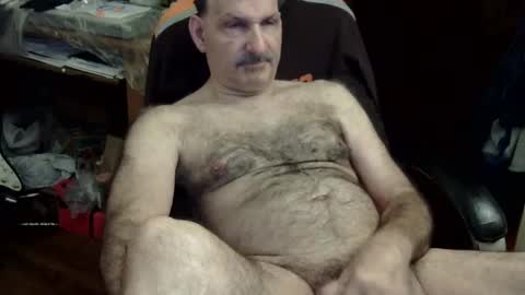 Snapshot of loades182025 chatting on 10/13/25, 02:11 loades182025 online show from 10/13/25, 02:11