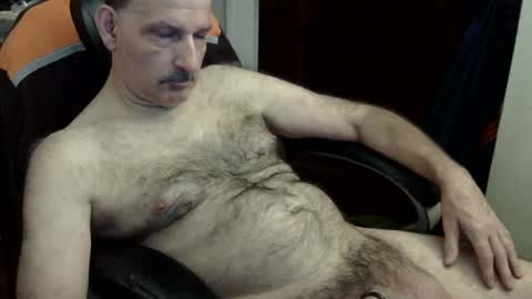 Snapshot of loades182025 chatting on 10/26/25, 05:02 loades182025 online show from 10/26/25, 05:02