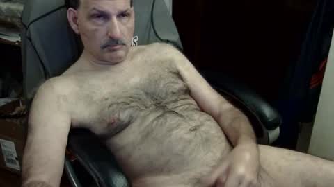 Snapshot of loades182025 chatting on 11/01/25, 04:58 loades182025 online show from 11/01/25, 04:58