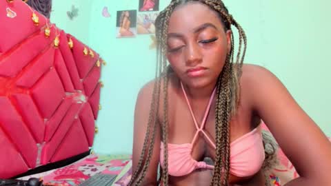 Snapshot of loaisisadaams chatting on 09/18/25, 02:02 loaisisAdamss online show from 09/18/25, 02:02