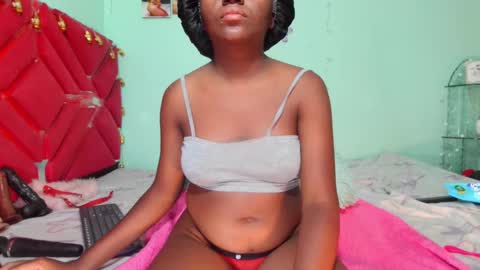 Snapshot of loaisisadaams chatting on 10/09/25, 10:35 loaisisAdamss online show from 10/09/25, 10:35