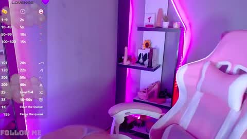 Snapshot of loaluxury chatting on 12/08/24, 05:55 Pamela online show from 12/08/24, 05:55