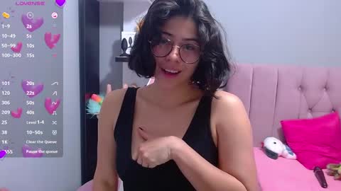 Snapshot of loaluxury chatting on 12/16/24, 12:06 Pamela online show from 12/16/24, 12:06