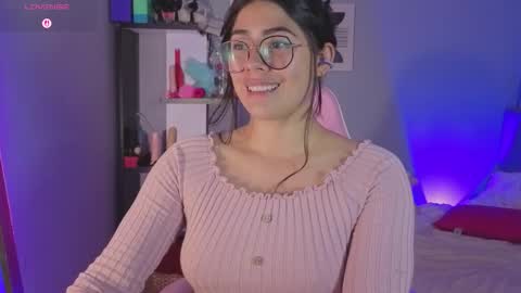 Snapshot of loaluxury chatting on 03/18/26, 09:07 Pamela online show from 03/18/26, 09:07