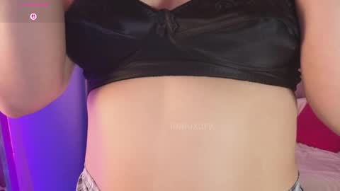 Snapshot of loaluxury chatting on 04/13/26, 05:51 Pamela online show from 04/13/26, 05:51