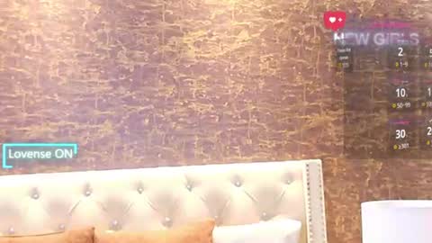 Snapshot of loana_vegas chatting on 06/15/26, 04:09 LOANA online show from 06/15/26, 04:09