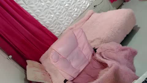 Snapshot of lobotara69 chatting on 02/10/25, 11:23 Thea online show from 02/10/25, 11:23