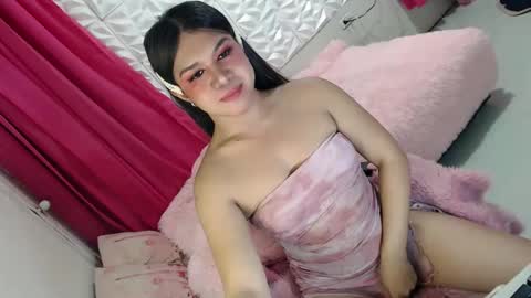 Snapshot of lobotara69 chatting on 02/11/25, 02:57 Thea online show from 02/11/25, 02:57