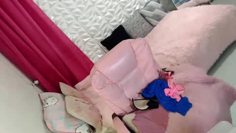 Snapshot of lobotara69 chatting on 03/09/25, 01:46 Thea online show from 03/09/25, 01:46