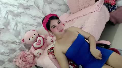 Snapshot of lobotara69 chatting on 03/23/26, 08:29 Thea online show from 03/23/26, 08:29