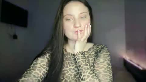 locaalis1 online show from 11/11/25, 01:44