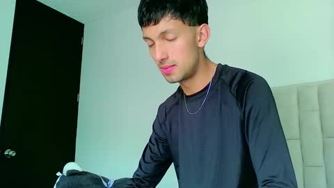 logaan_grey online show from 01/16/26, 06:45