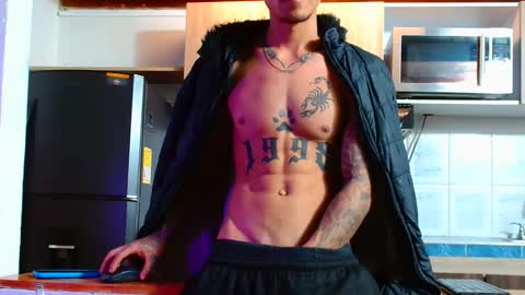 Logan online show from 11/05/25, 01:16