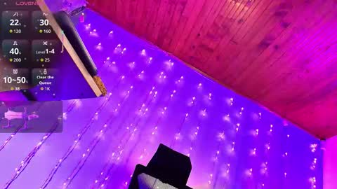 Snapshot of logan_adams27 chatting on 03/13/26, 01:56 Logan online show from 03/13/26, 01:56