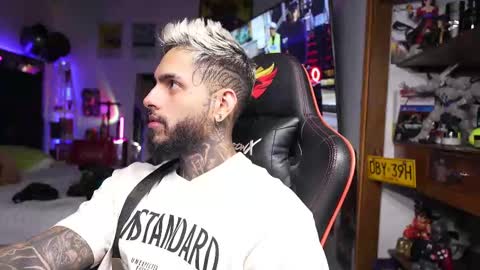 logan_hugh8 online show from 03/20/26, 05:23