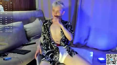 Snapshot of logan_mett chatting on 03/20/26, 07:30 Logan online show from 03/20/26, 07:30