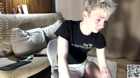 Snapshot of logan_mett chatting on 03/28/26, 05:23 Logan online show from 03/28/26, 05:23