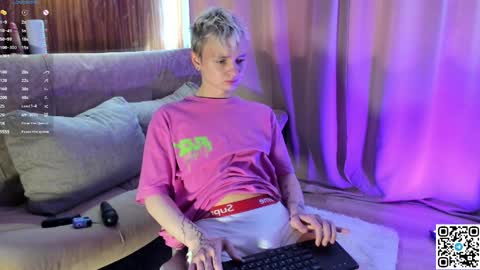 Snapshot of logan_mett chatting on 04/05/26, 11:29 Logan online show from 04/05/26, 11:29