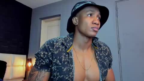 Snapshot of logan_varela chatting on 12/31/24, 03:01 logan_varela online show from 12/31/24, 03:01