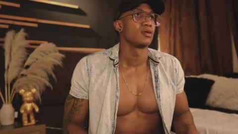 Snapshot of logan_varela chatting on 01/23/25, 11:47 logan_varela online show from 01/23/25, 11:47