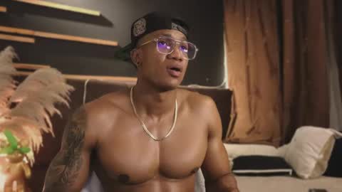 Snapshot of logan_varela chatting on 01/31/25, 04:47 logan_varela online show from 01/31/25, 04:47