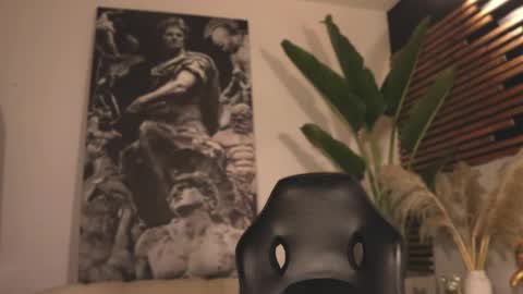 Snapshot of logan_varela chatting on 02/07/25, 04:48 logan_varela online show from 02/07/25, 04:48