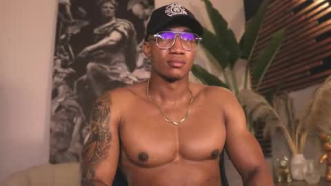 Snapshot of logan_varela chatting on 02/08/25, 01:43 logan_varela online show from 02/08/25, 01:43