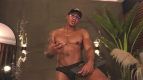 Snapshot of logan_varela chatting on 02/20/25, 10:59 logan_varela online show from 02/20/25, 10:59