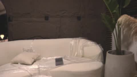 Snapshot of logan_varela chatting on 02/21/25, 08:16 logan_varela online show from 02/21/25, 08:16