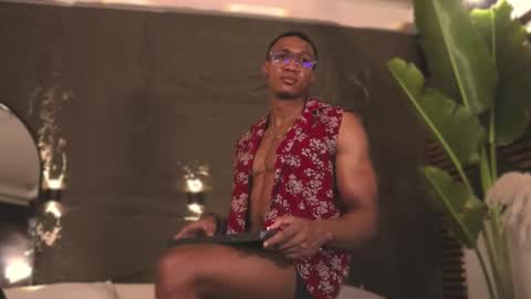 Snapshot of logan_varela chatting on 02/21/25, 11:21 logan_varela online show from 02/21/25, 11:21