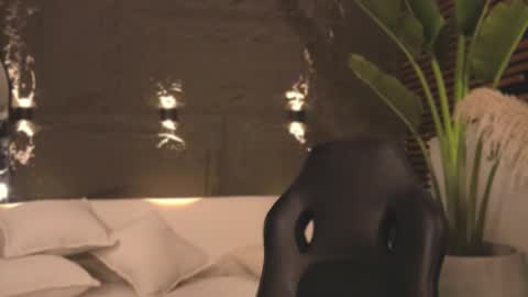 Snapshot of logan_varela chatting on 02/22/25, 02:28 logan_varela online show from 02/22/25, 02:28