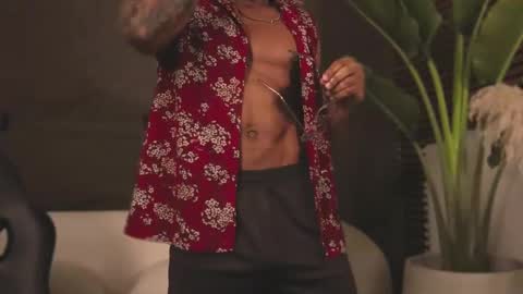 Snapshot of logan_varela chatting on 02/22/25, 12:29 logan_varela online show from 02/22/25, 12:29